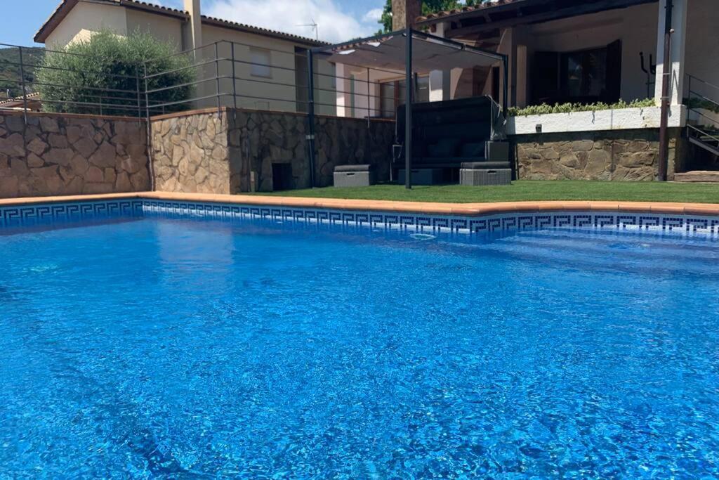 The swimming pool at or close to Casa con piscina en la Costa Brava
