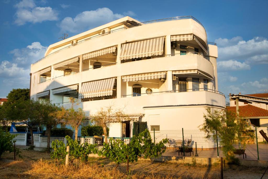 Budova, v ktorej sa apartmán nachádza