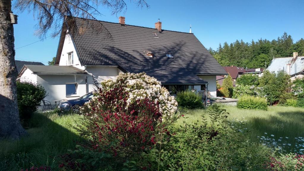 Vonkajšia záhrada v ubytovaní Ptasi Gościniec