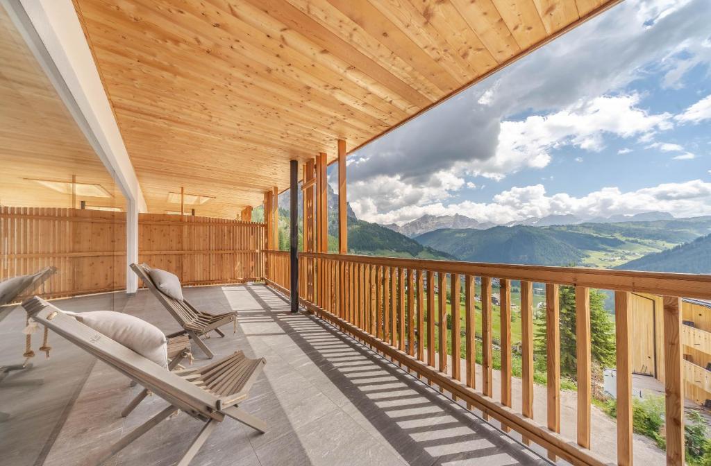 Nespecifikovaný výhled na hory nebo výhled na hory při pohledu z hotelu