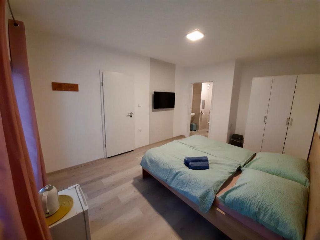 Rooms Optim - Deluxe Double Room Con Balcón