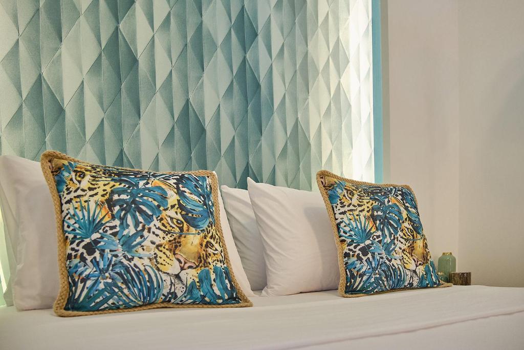 Postel nebo postele na pokoji v ubytování Elegant Central Apartment Veria - με ενδοδαπέδια θέρμανση!!!