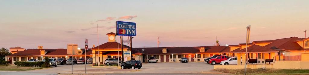 Gallery image of Cotulla Executive Inn in Cotulla