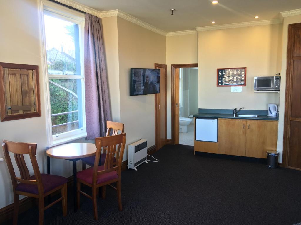 Cuina o zona de cuina de Leviathan Hotel