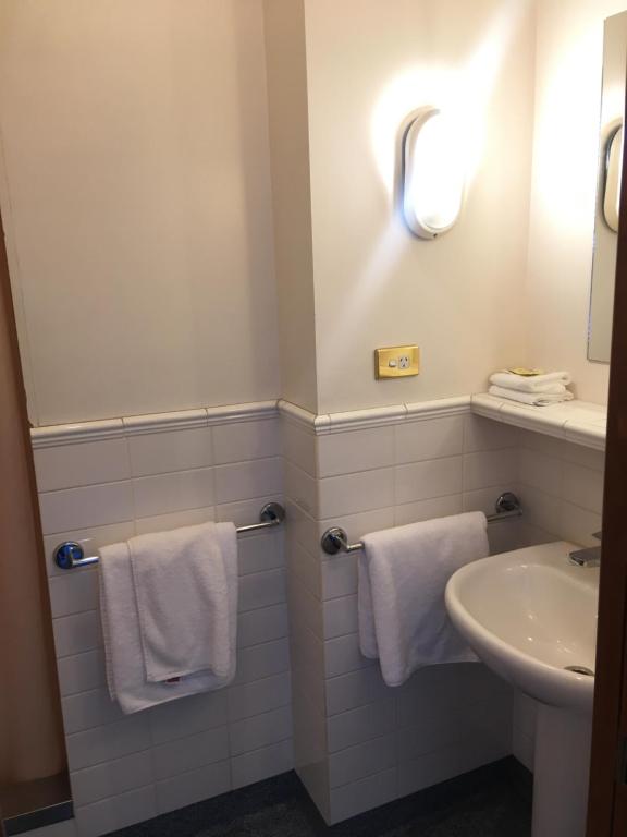 Bany a Leviathan Hotel