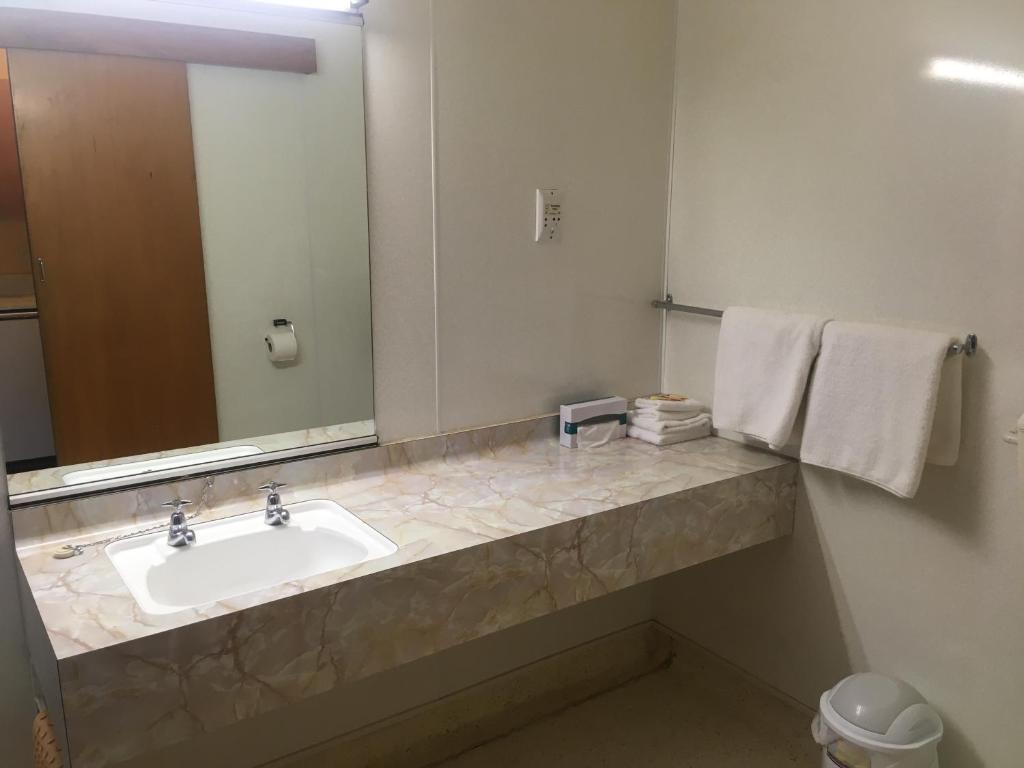Bany a Leviathan Hotel