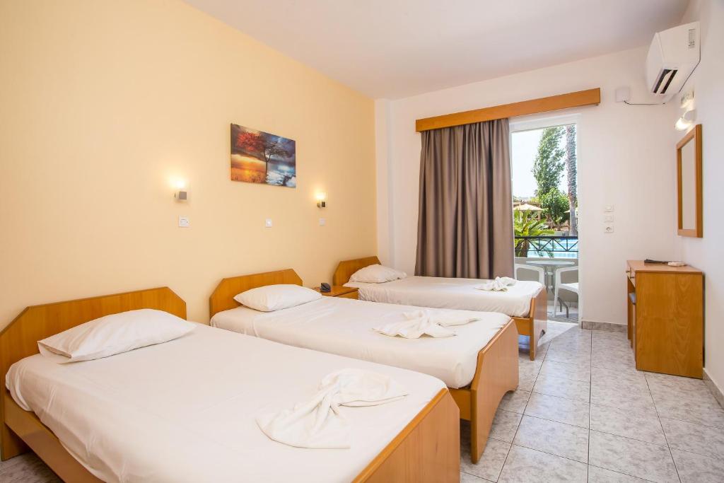 Dias Studios & Suites - 6