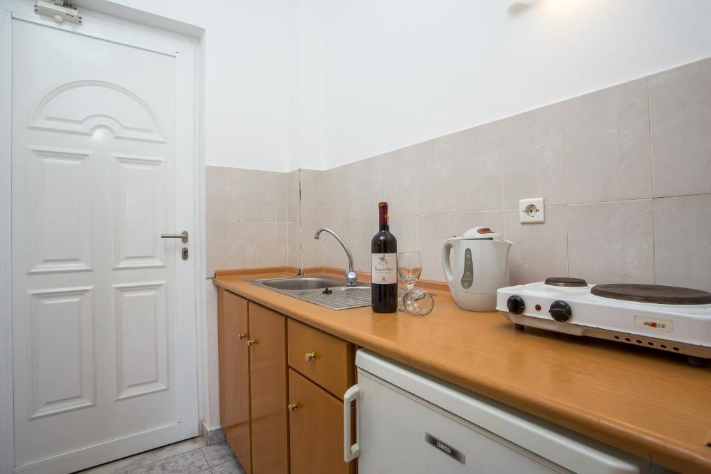 Dias Studios & Suites - 4