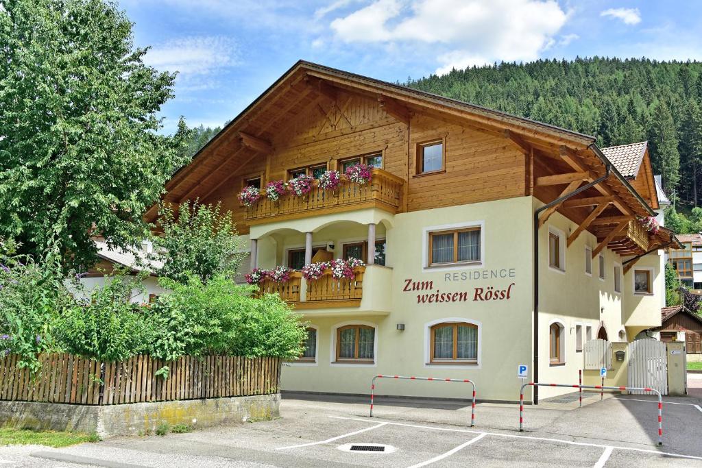 Nespecifikovaný výhled na hory nebo výhled na hory při pohledu z bed and breakfast