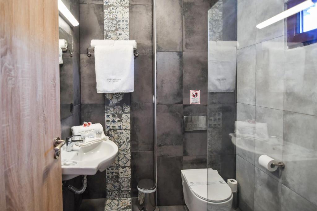 Koupelna v ubytování Hotel Palladium Sithonia