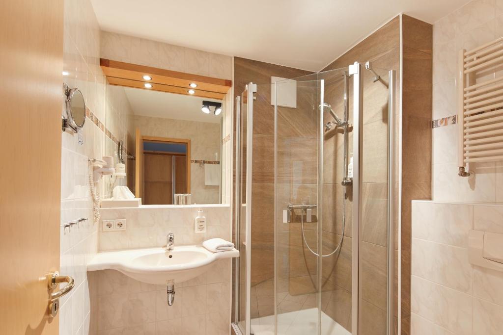 Koupelna v ubytování Hotel Sonneck