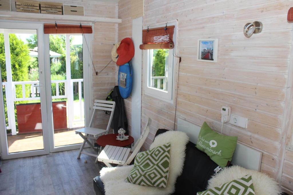 Posezení v ubytování tinyhouse-dangast 1