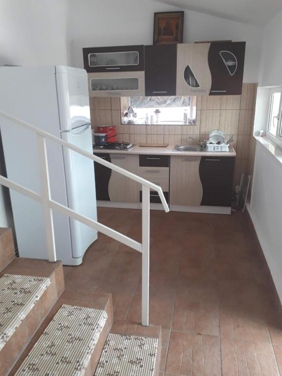 Cucina o angolo cottura di Casa G&A Geta și Alexandru