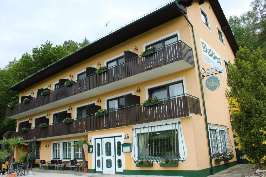 Budova, kde se hotel nachází