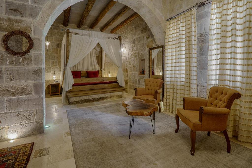Posezení v ubytování Hera Cave Suites
