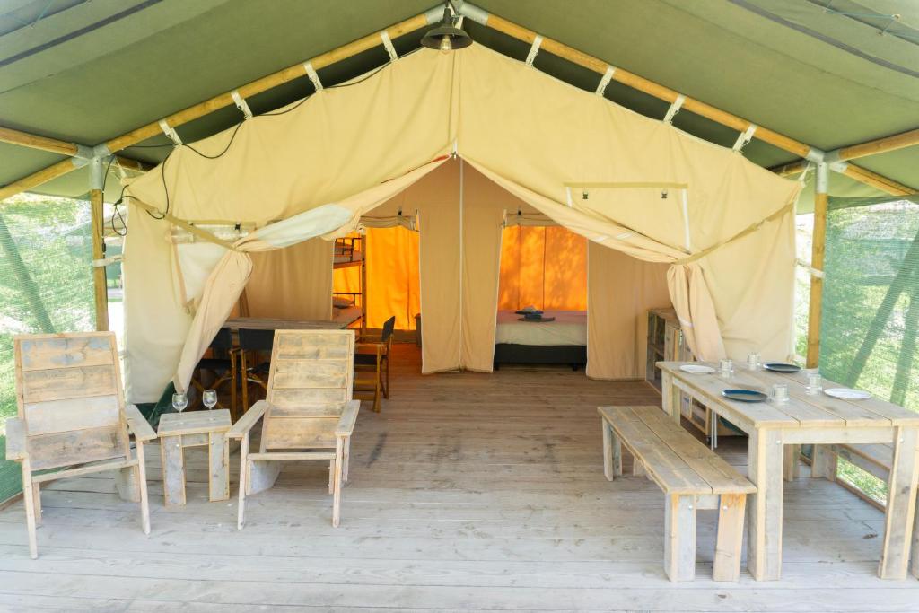 Camping Chill-Outdoor, Perarrua – Prețuri actualizate 2023