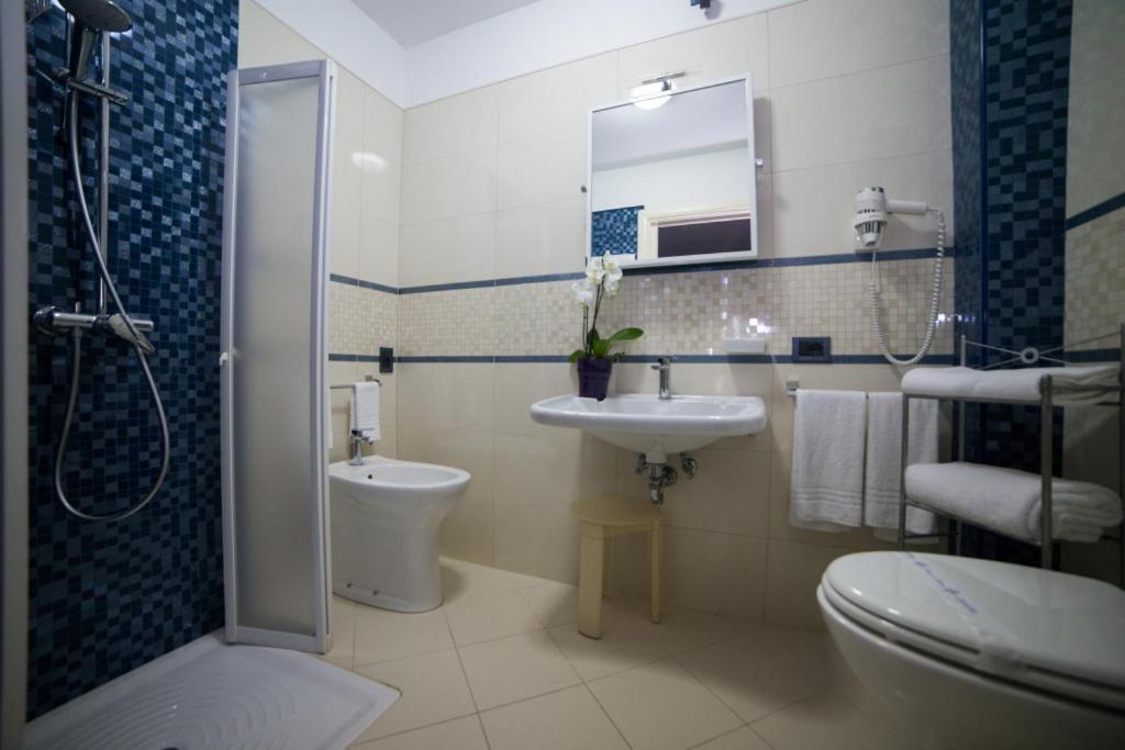 Koupelna v ubytování Hotel Il Gabbiano
