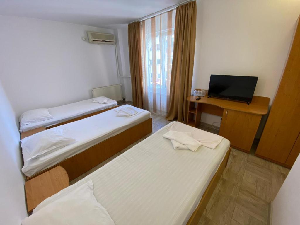 Hotel Gorj - Drievoudige Kamer