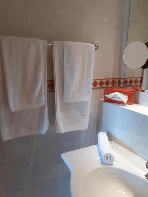 Das Landhotel Weingut Gernert - Habitación Doble Con Balcón