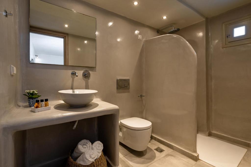Koupelna v ubytování Kalisperis Hotel