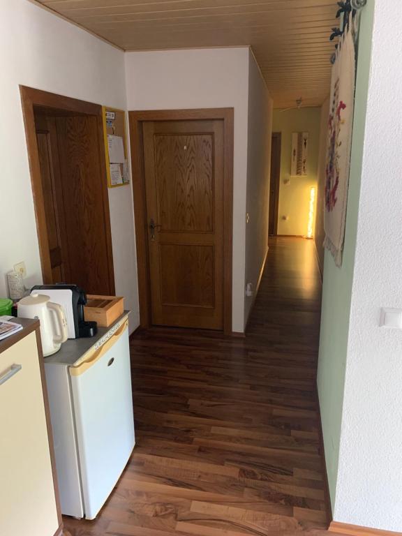 Kuchyň nebo kuchyňský kout v ubytování Privatzimmer Haus Waltraud am Turnersee