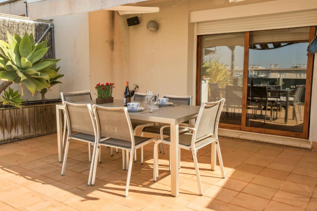 A balcony or terrace at Los Condes Penthouse by Hello Homes Sitges