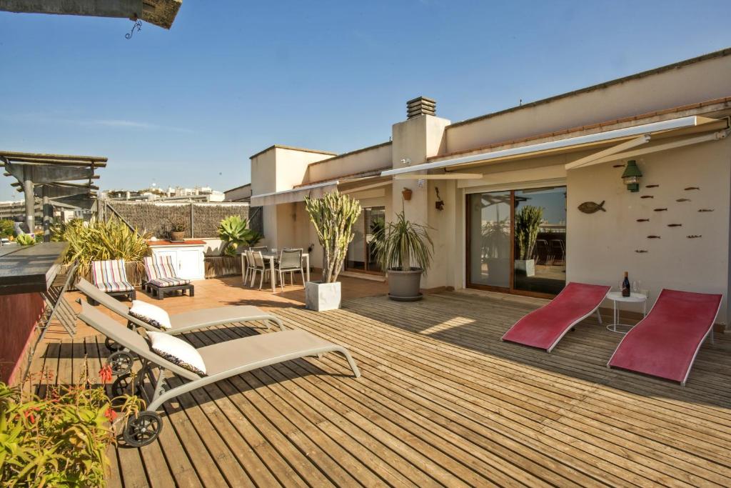 A balcony or terrace at Los Condes Penthouse by Hello Homes Sitges
