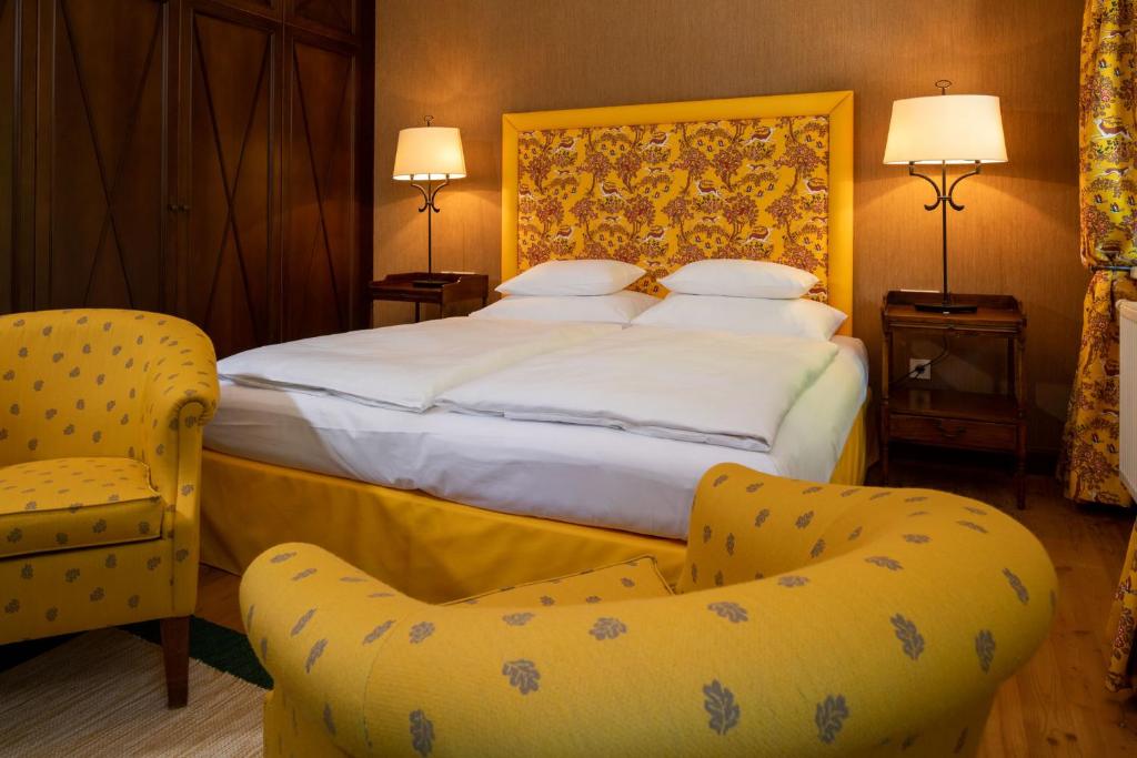 Postel nebo postele na pokoji v ubytování Der Knappenhof - Hotel & Restaurant