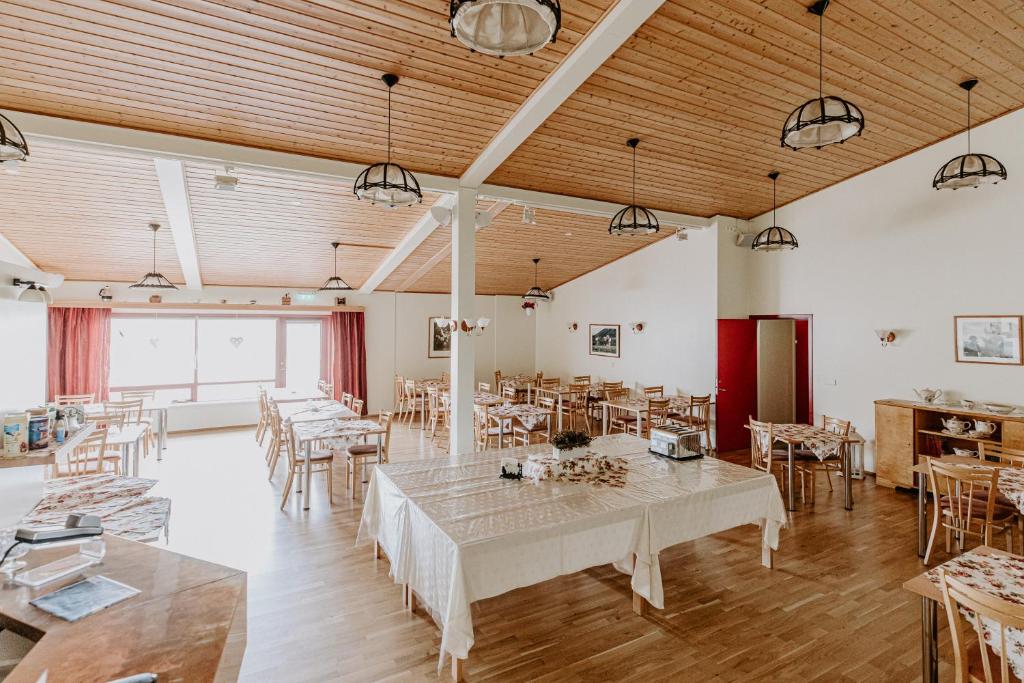 Restaurace v ubytování Narfastadir Guesthouse