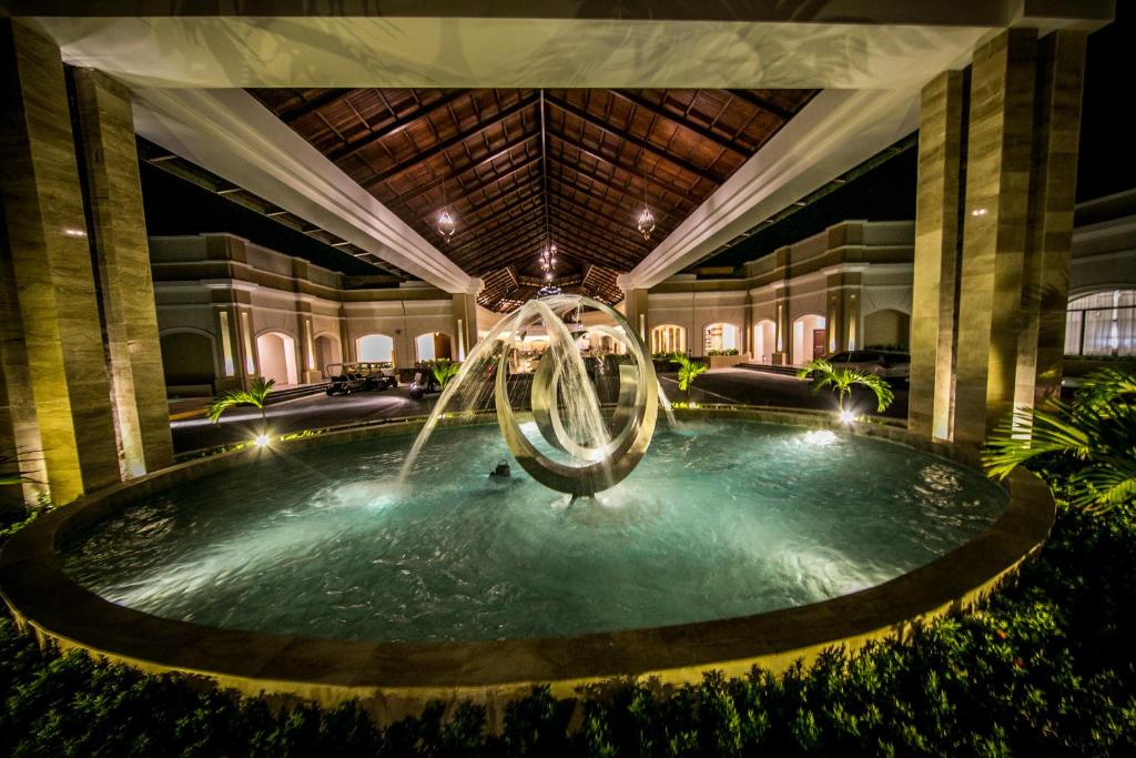 Bazén v ubytování Majestic Mirage Punta Cana, All Suites – All Inclusive nebo v jeho okolí