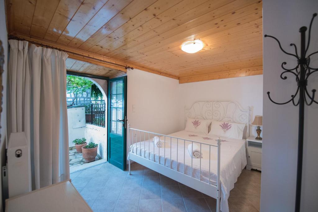 Cama o camas de una habitación en Filippa's Katoi