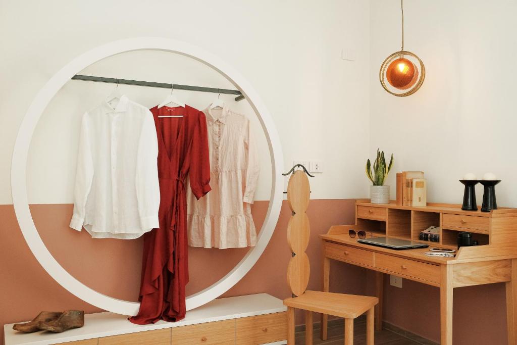 Fotografia z galérie ubytovania Sighé Boutique Rooms - Stanze vicine all'Ospedale Panico - Soggiorno Elegante a pochi minuti di auto da Castro, Tricase Porto e Marina Serra v destinácii Tricase