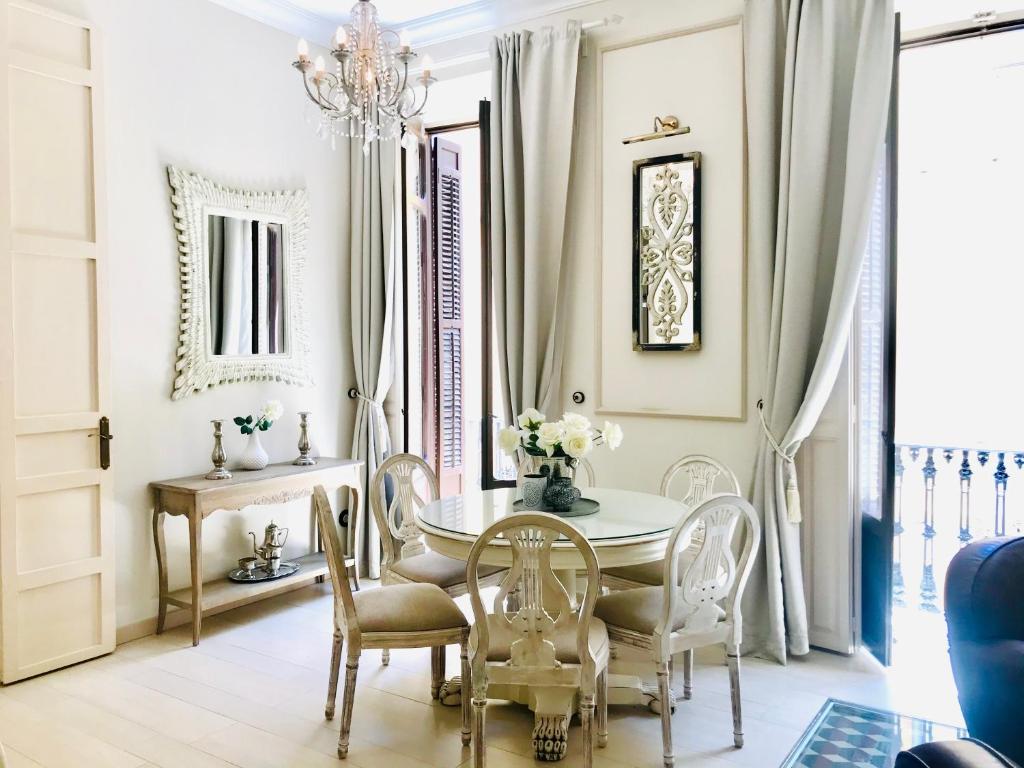 Little charming palace in the old town of Malaga, Málaga ...
