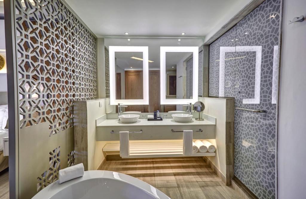Royalton Bavaro, An Autograph Collection All-Inclusive Resort & Casino - 豪华初级套房