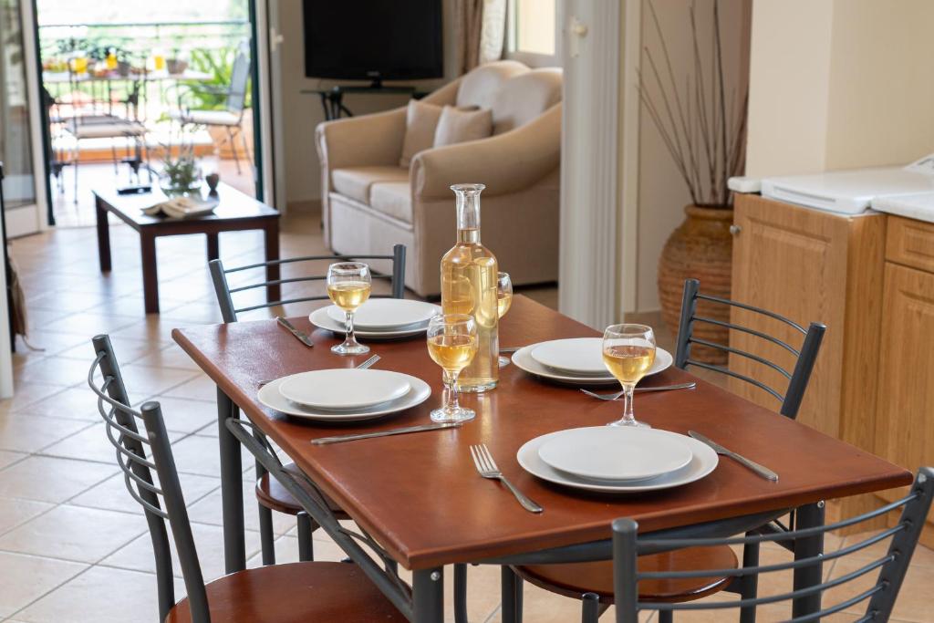 Maria's Apartments - 6