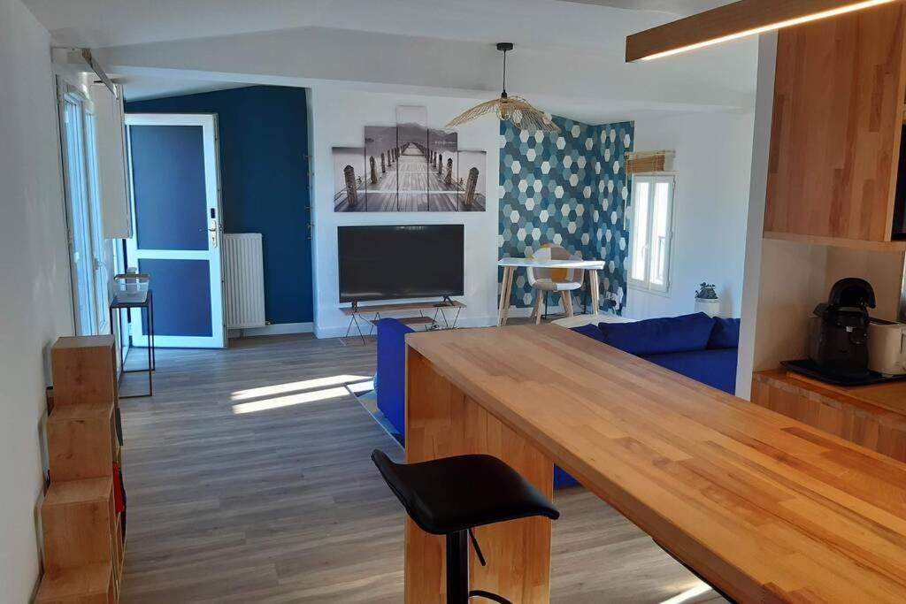Superbe Appartement 55m2 Zen Scandi - centre ville - 35mn St Emilion et coopératives Cognac - Linge de maison et parking inclus
