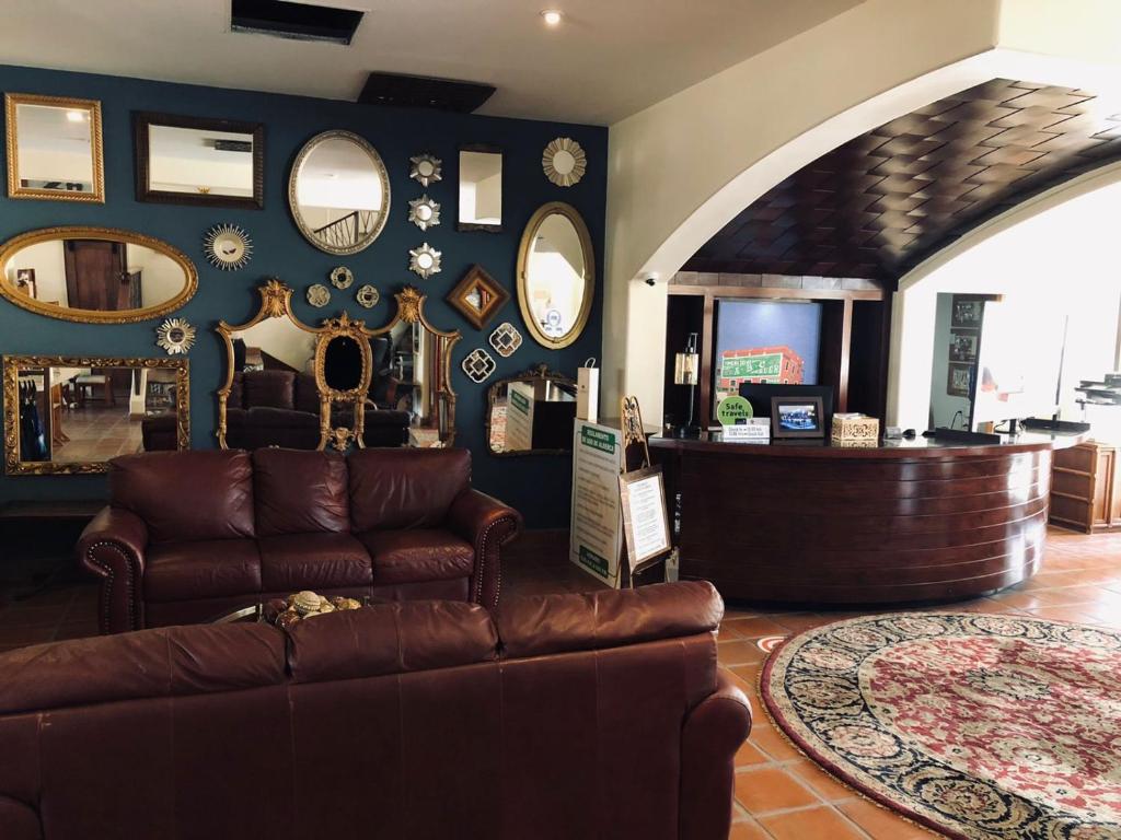 Hotel Hacienda Santana