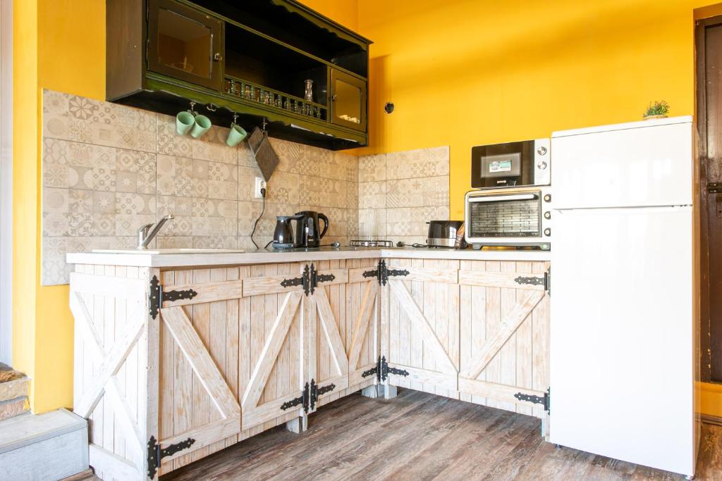 Cucina o angolo cottura di Seosko Domaćinstvo Pustolov