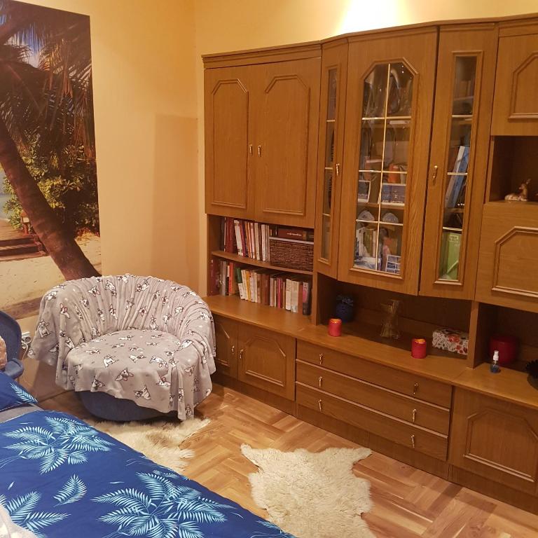 Knižnica v apartmáne