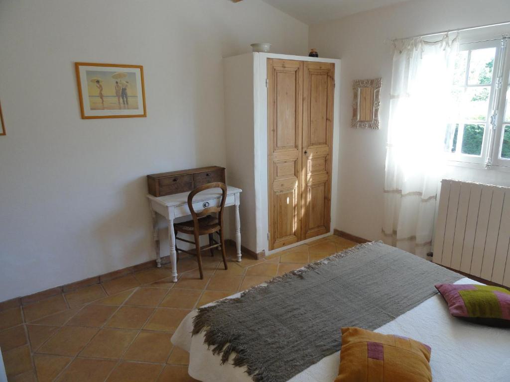 Le Mas des Oliviers - Comfort Double Room With Shower