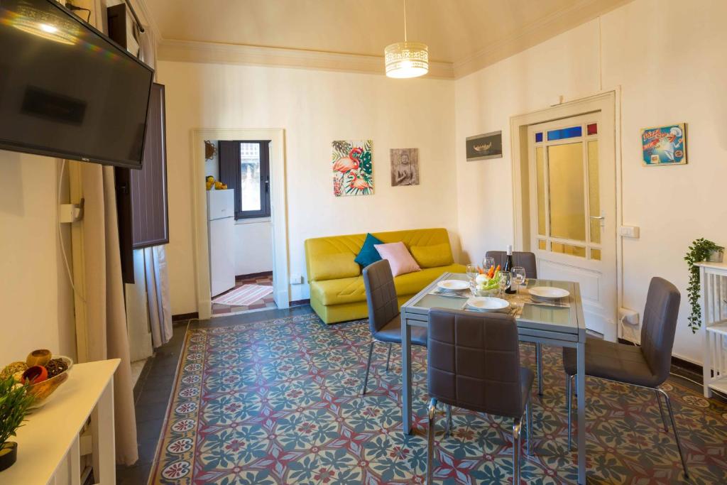 Posedenie v ubytovaní Siciliabedda Catania Holiday House