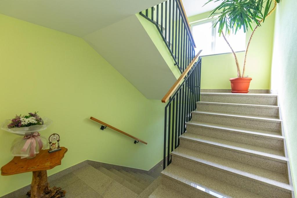 Fotografia z galérie ubytovania Holiday house Anetta with 5 bedrooms v destinácii Imotski