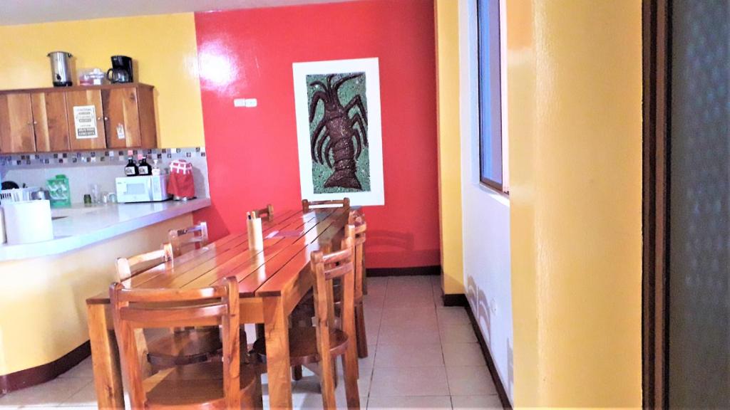 Kuchyň nebo kuchyňský kout v ubytování Hostal El Pinzón