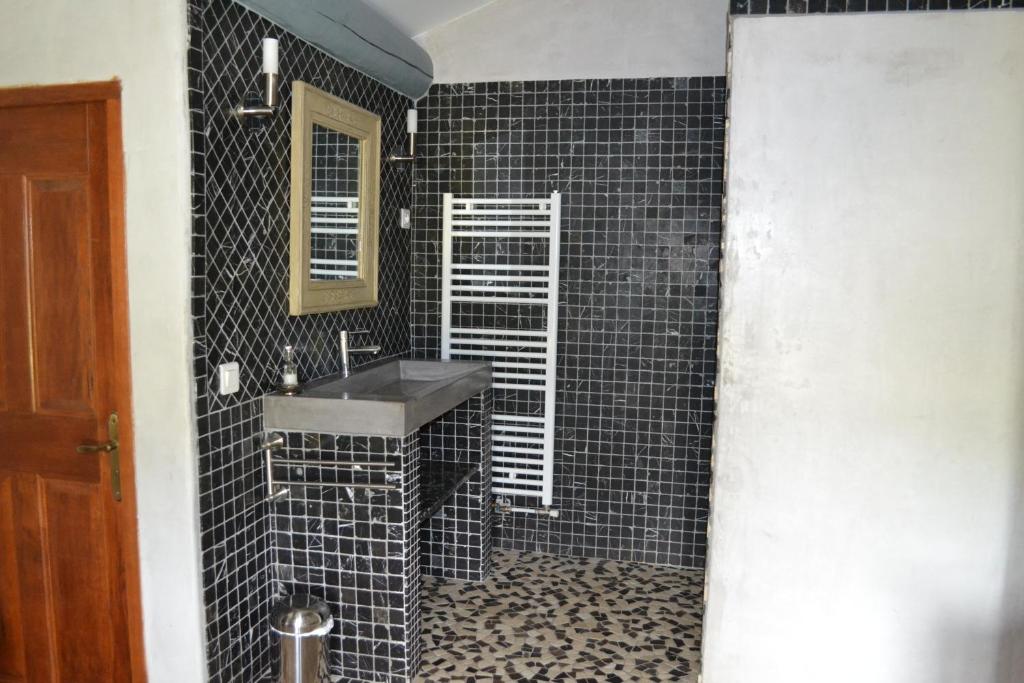Koupelna v ubytování Ferme de Palumiane - Chambres climatisées