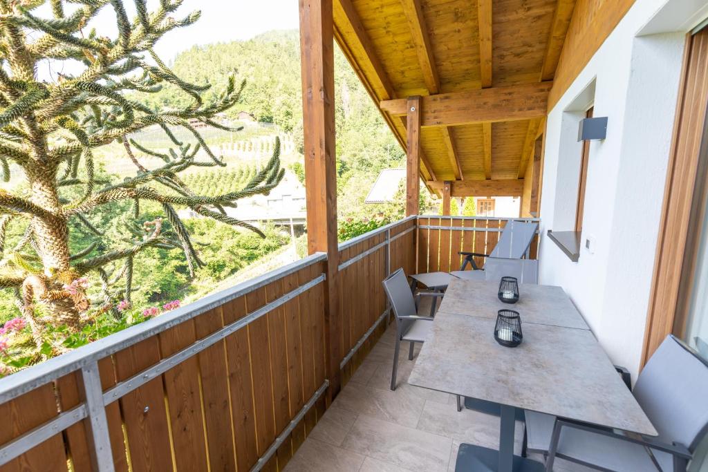Balkón nebo terasa v ubytování Innermoarhof