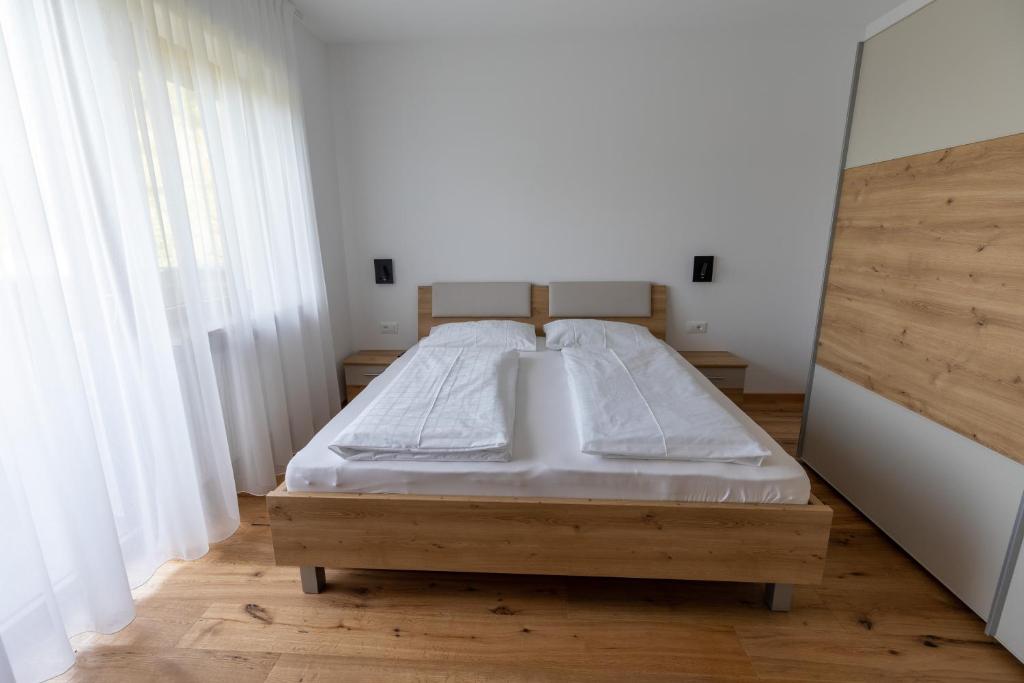 Postel nebo postele na pokoji v ubytování Innermoarhof
