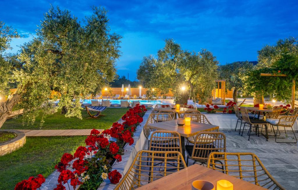 Zahrada ubytování Nefeli Fresh Hotel by Del Mare