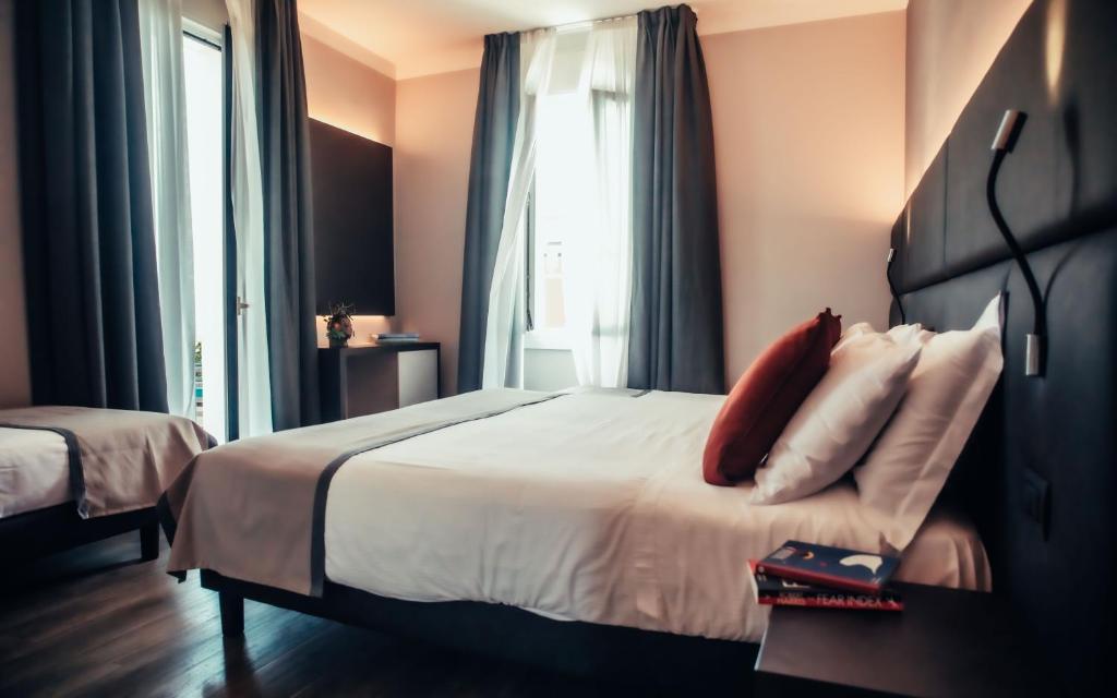 Hotel Benaco - Familiekamer Met Balkon