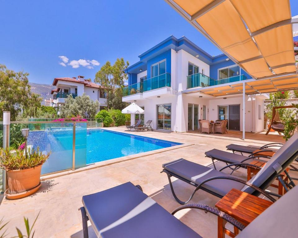 Bazén v ubytování Villa Troya Kas Peninsula nebo v jeho okolí