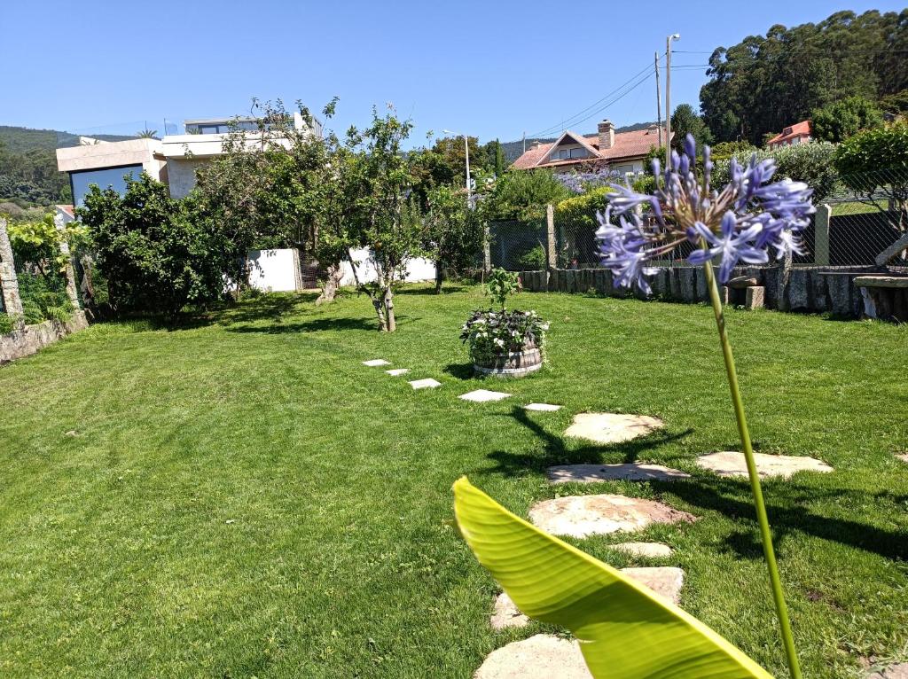 Vonkajšia záhrada v ubytovaní Albergue Hostel Nuestra Señora del Camino
